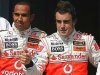 Льюис Гамильтон и Фернандо Алонсо во время Гран-при Венгрии. Фото с сайта autosport.com