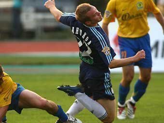 Александр Анюков (в синей форме). Фото с сайта fc-zenit.ru