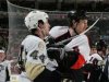 Эпизод матча "Филадельфия" - "Питсбург". Фото penguins.nhl.com
